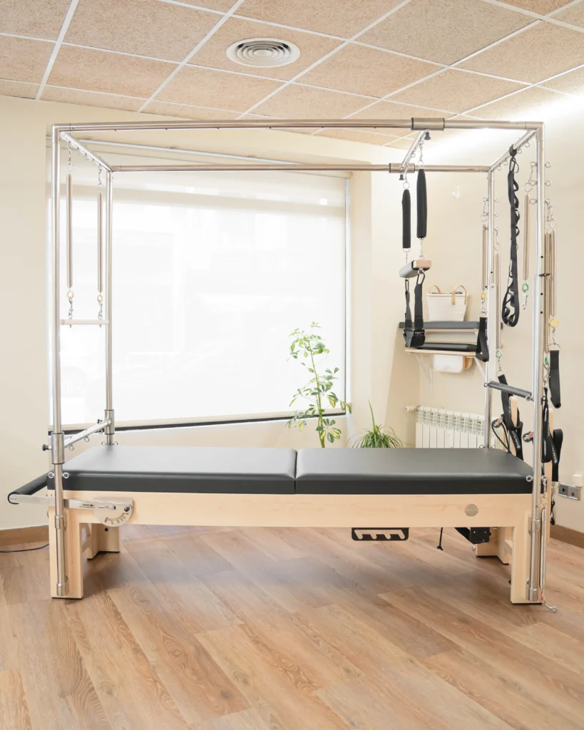 Máquina de pilates torre en estudio de Siamo Pilates Madrid